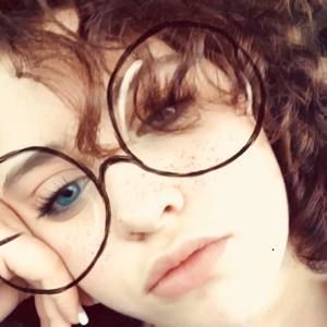 Meet your Posher, Alexandria